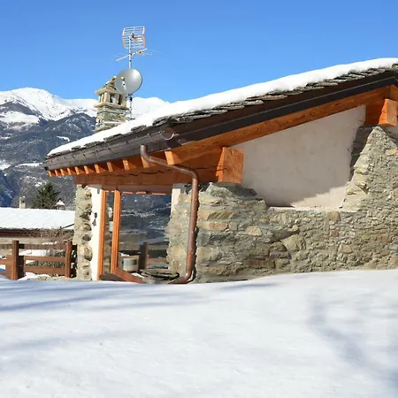 Charming Holiday House In Villeneuve Italia With Garden View Holiday home